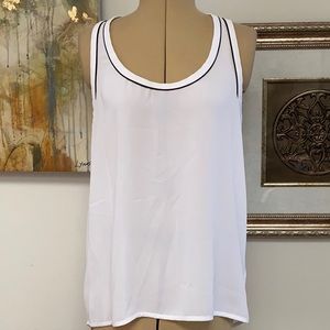 NWOT Banana Republic lightweight sleeveless top